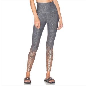Beyond yoga leggings- size small